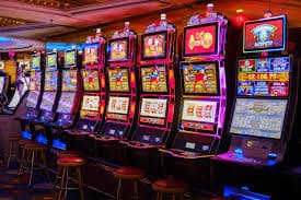 Live baccarat table interface showing real-time betting controls, balance display, and game history on comunity hk